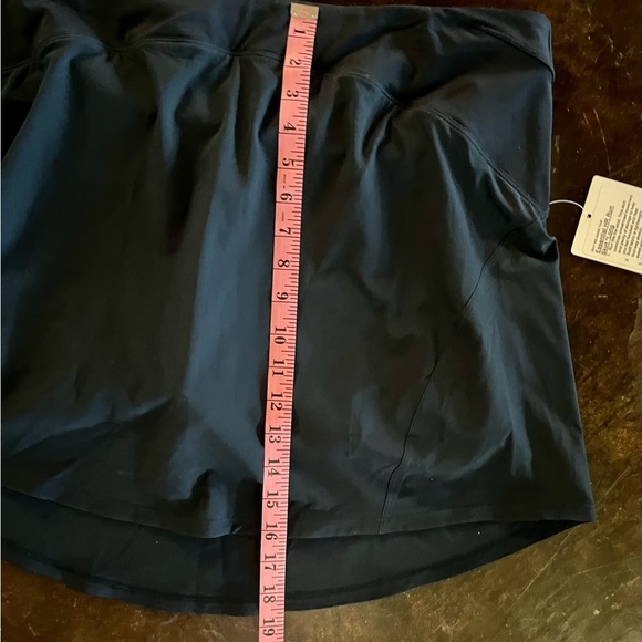 Lululemon Essential HR Run Skort, Navy with deep pockets in each leg, 14 - Picture 8 of 8
